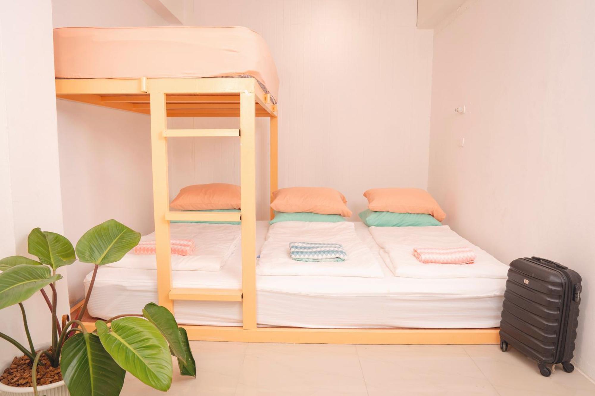 Easy Sunday Khaosan Bangkok Hotell Exteriör bild