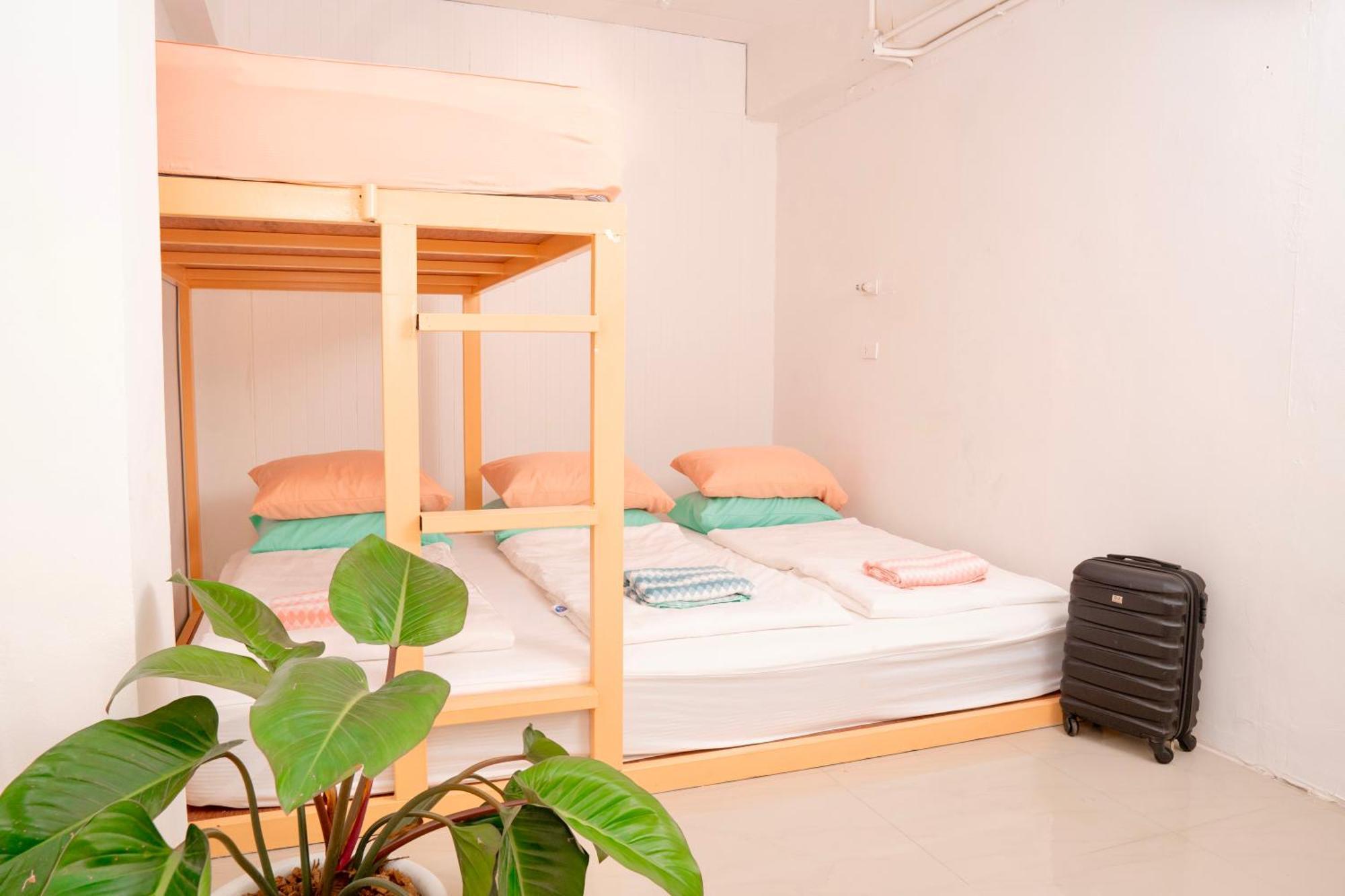 Easy Sunday Khaosan Bangkok Hotell Exteriör bild
