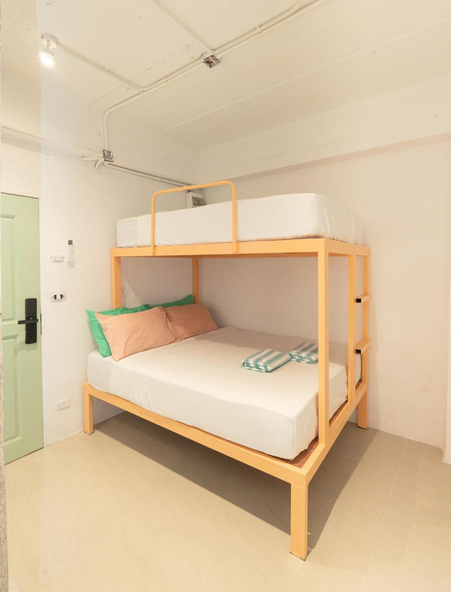 Easy Sunday Khaosan Bangkok Hotell Exteriör bild